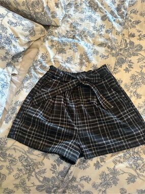Plaid High-Waist Tie-Front Shorts — Black